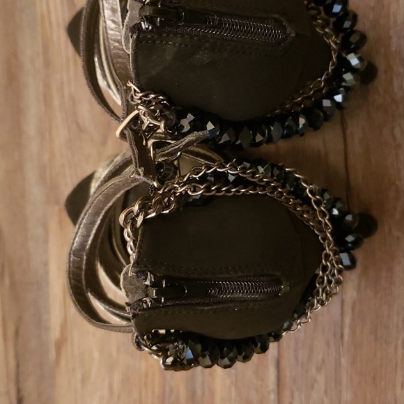 Black White Gray Size 8 Heels - Picture 5 of 7